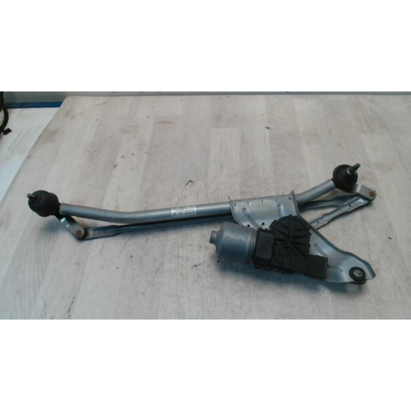 Moteur essuie glace avant DACIA SANDERO 1 d’occasion