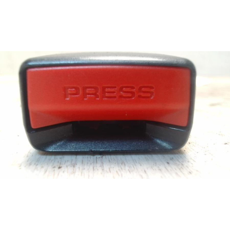 Attache ceinture arriere gauche BMW X1 E84 PHASE 2 d’occasion