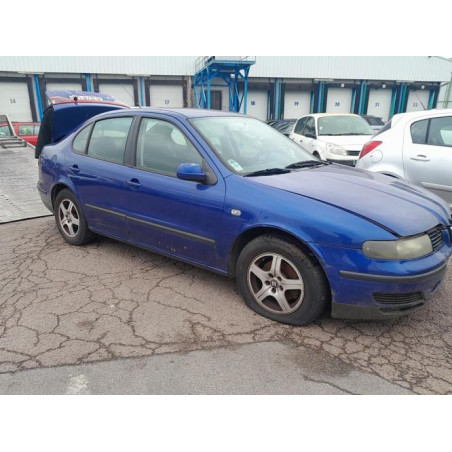 Panneau de porte avant droit SEAT TOLEDO 2 d’occasion