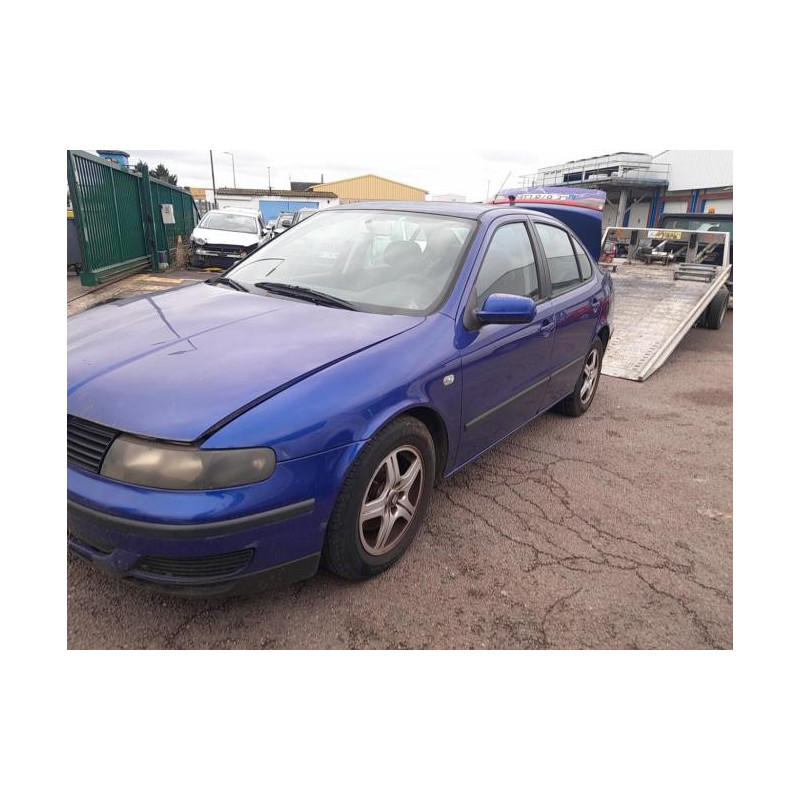 Panneau de porte avant droit SEAT TOLEDO 2 d’occasion