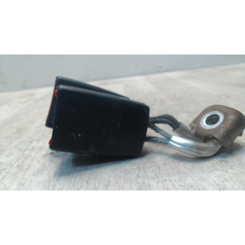 Attache ceinture arriere gauche VOLKSWAGEN GOLF 6 d’occasion