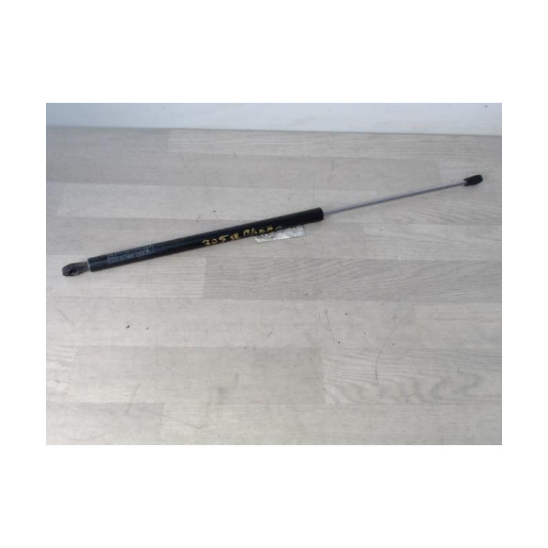 Verin de coffre PEUGEOT 305 PHASE 2 BREAK d’occasion