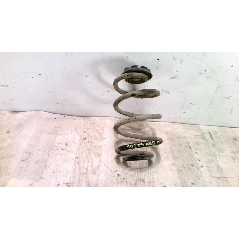 Ressort de suspension arriere droit NISSAN MICRA 3 PHASE 3 d’occasion