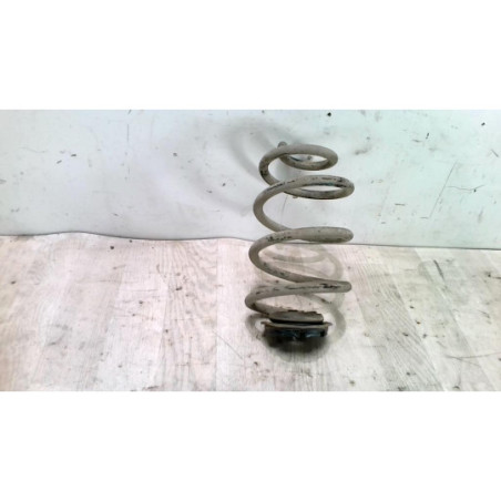 Ressort de suspension arriere gauche NISSAN MICRA 3 PHASE 3 d’occasion