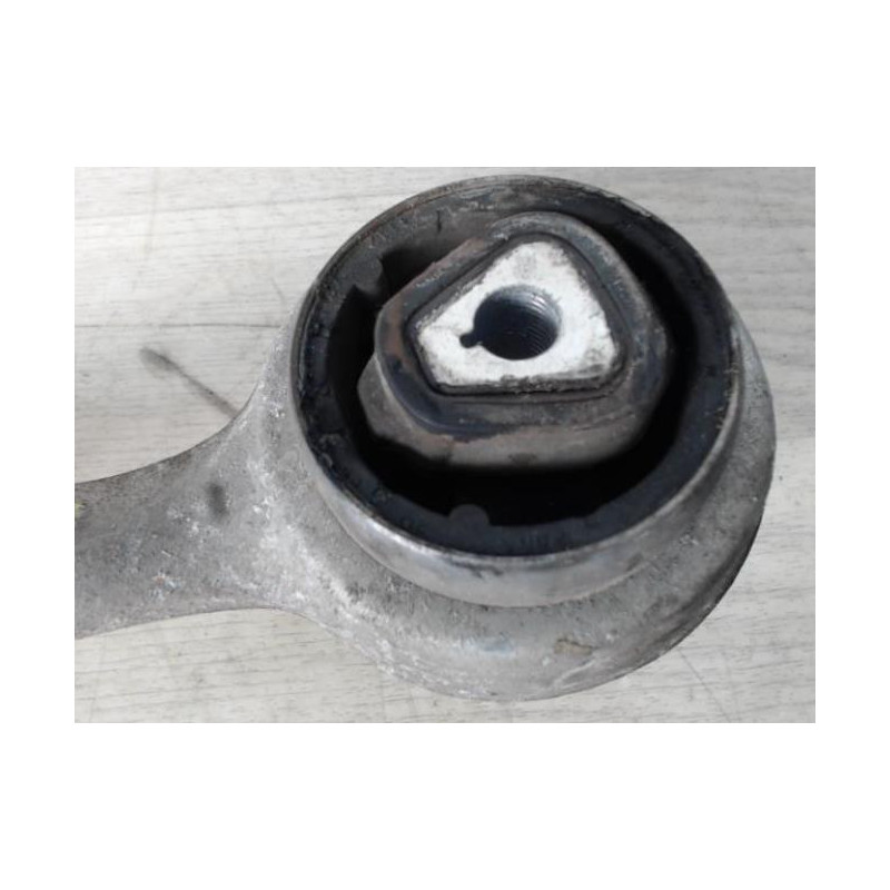 Bras de suspension superieur avant gauche BMW SERIE 1 E81 d’occasion