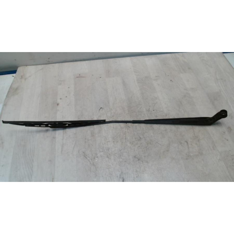 Bras essuie glace avant gauche TOYOTA YARIS 1 PHASE 1 d’occasion