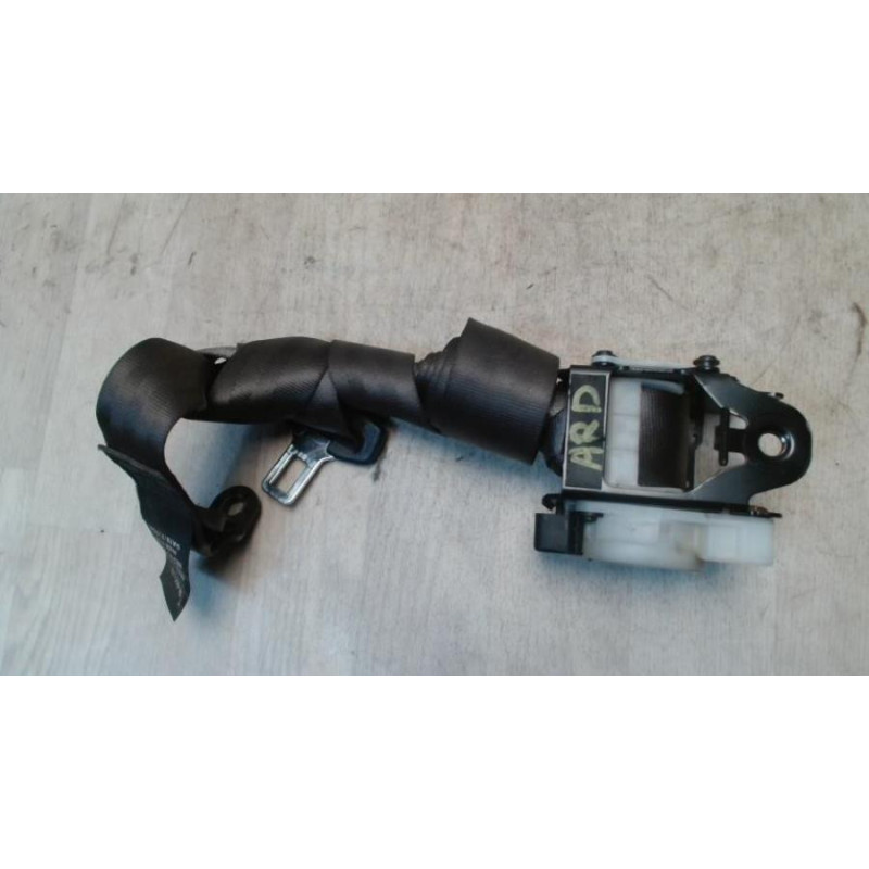 Ceinture arriere droit AUDI A4 2 PHASE 1 d’occasion