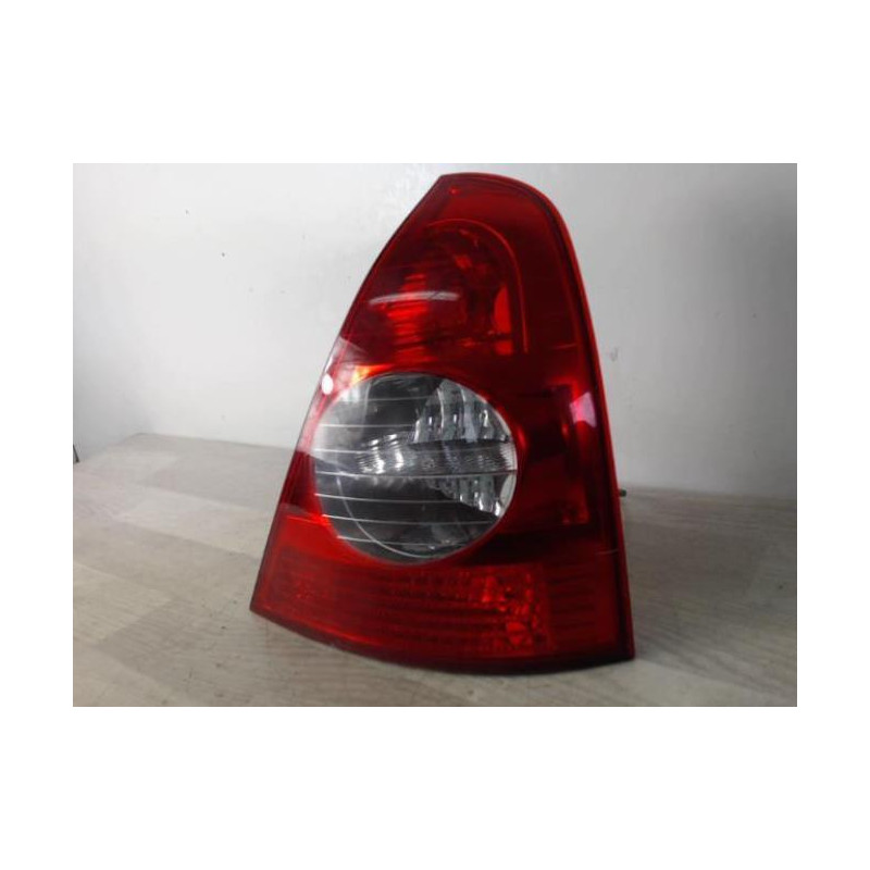 Feu arriere principal droit (feux) RENAULT CLIO 2 CAMPUS PHASE 1 d’occasion