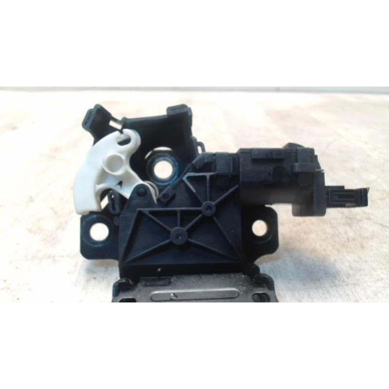 Serrure de coffre AUDI A3 2 SPORTBACK PHASE 1 d’occasion
