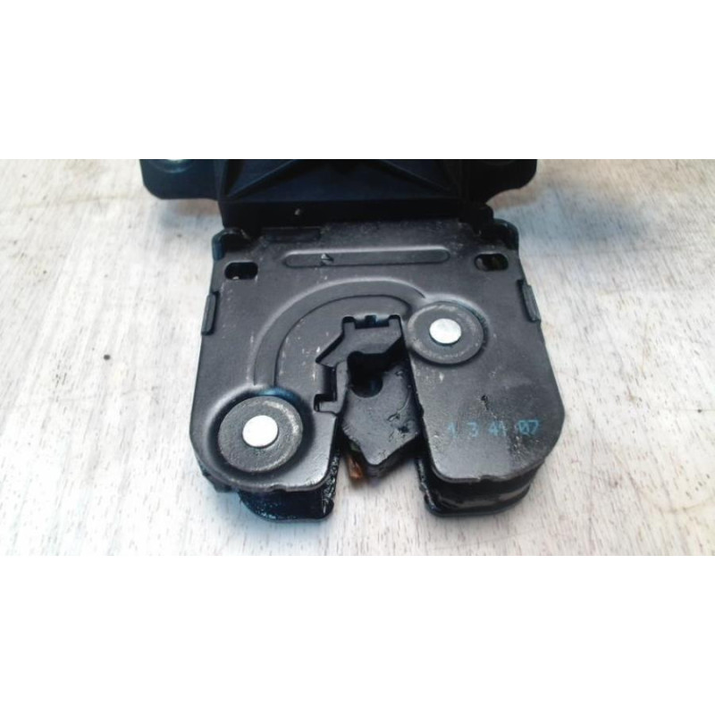 Serrure de coffre AUDI A3 2 SPORTBACK PHASE 1 d’occasion