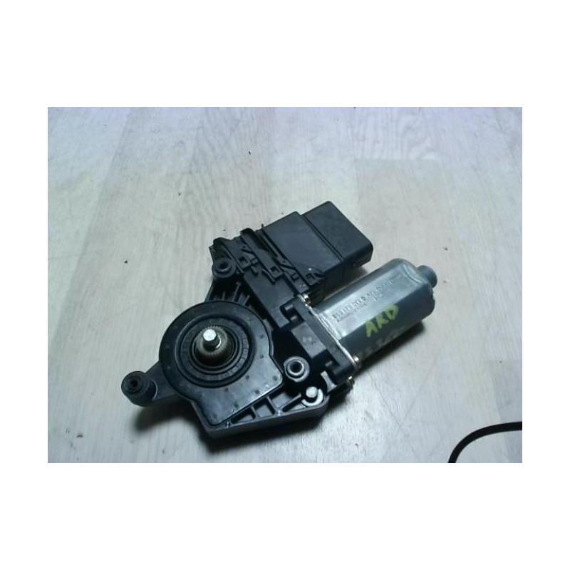 Moteur leve vitre arriere droit VOLKSWAGEN PASSAT 4 PHASE 2 d’occasion