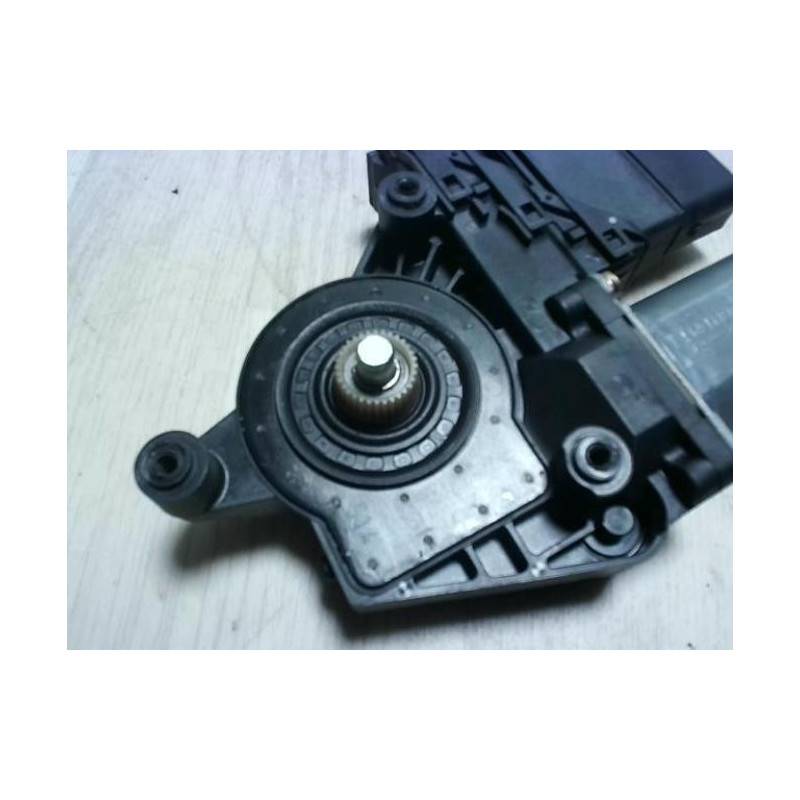 Moteur leve vitre arriere droit VOLKSWAGEN PASSAT 4 PHASE 2 d’occasion