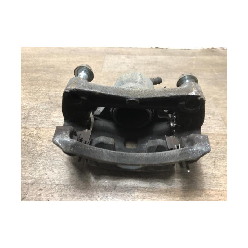 Etrier avant droit (freinage) NISSAN PULSAR d’occasion