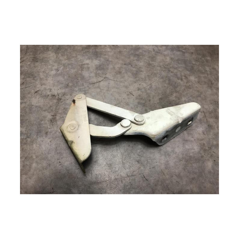Charniere de capot IVECO DAILY 3 d’occasion