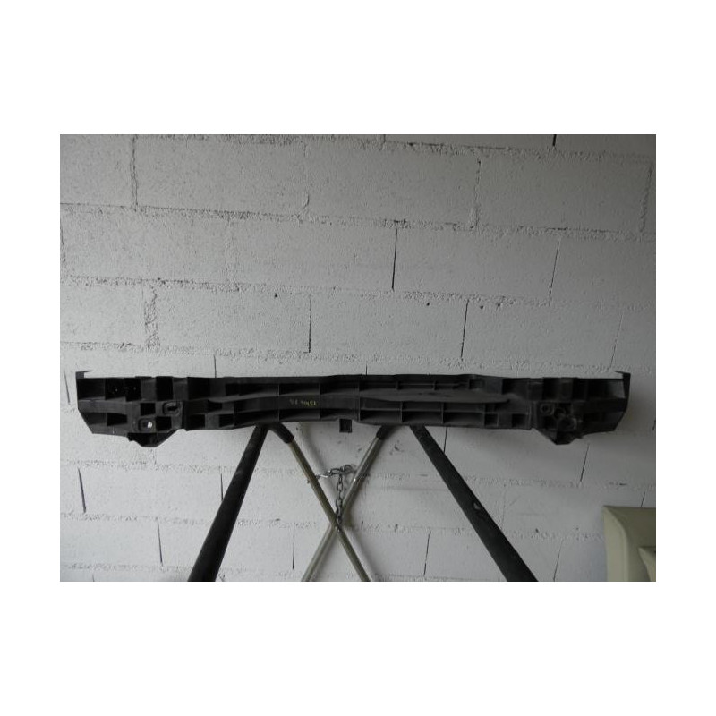 Renfort pare choc arriere (traverse) RENAULT CLIO 3 PHASE 1 d’occasion