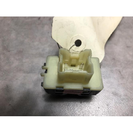 Interrupteur de leve vitre avant droit DACIA SANDERO 2 PHASE 1 d’occasion