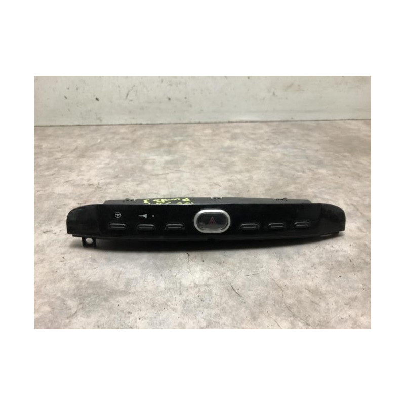 Bouton de warning FIAT PUNTO EVO 3 d’occasion