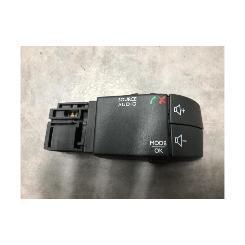 Commande autoradio DACIA SANDERO 2 PHASE 1 d’occasion