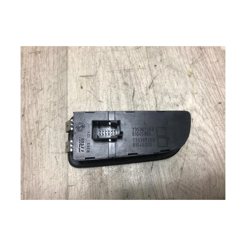 Commande anti brouillard arriere FIAT PUNTO EVO 3 d’occasion