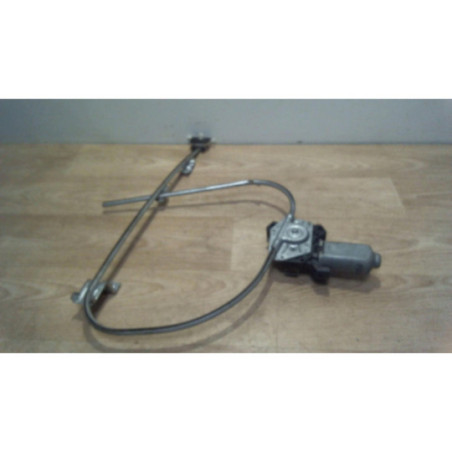 Leve vitre electrique avant droit RENAULT CLIO 1 PHASE 2 d’occasion