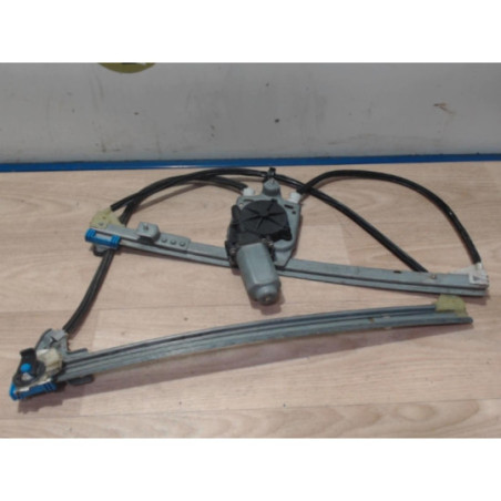 Leve vitre electrique avant droit RENAULT LAGUNA 1 PHASE 2 d’occasion