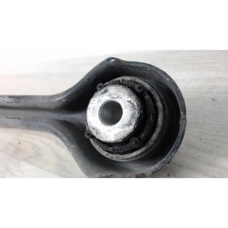 Triangle inferieur arriere droit BMW SERIE 1 E81 d’occasion