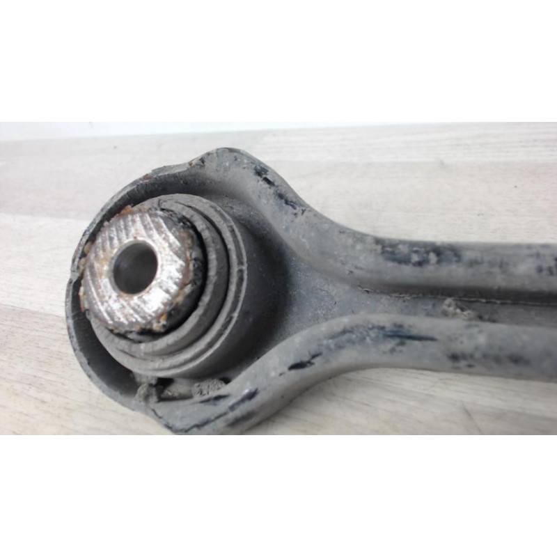 Triangle inferieur arriere droit BMW SERIE 1 E81 d’occasion