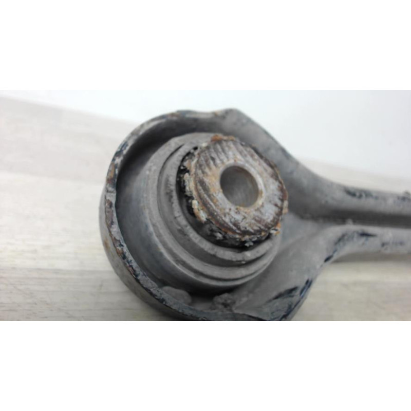 Triangle inferieur arriere droit BMW SERIE 1 E81 d’occasion