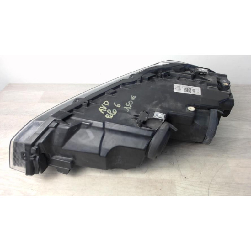 Optique avant principal droit (feux)(phare) VOLKSWAGEN  d’occasion