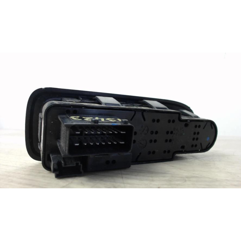 Interrupteur de leve vitre avant gauche CITROEN C3 2 PHASE 1 d’occasion