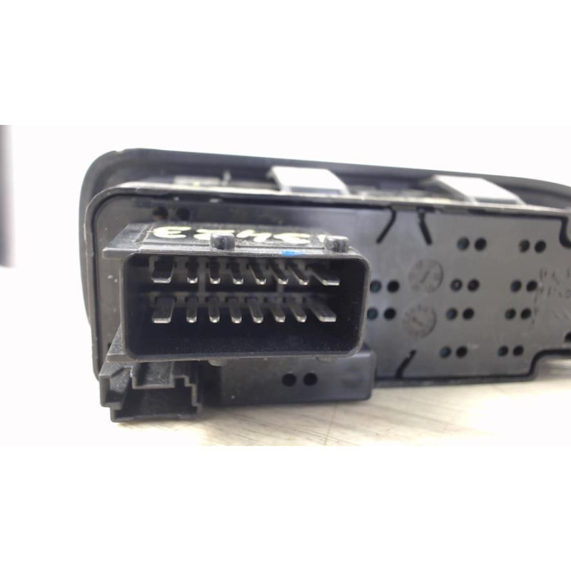 Interrupteur de leve vitre avant gauche CITROEN C3 2 PHASE 1 d’occasion