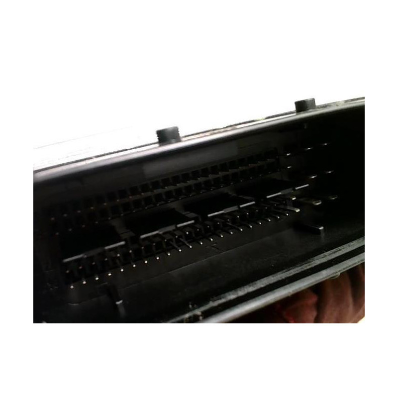 Calculateur moteur VOLKSWAGEN GOLF 5 d’occasion