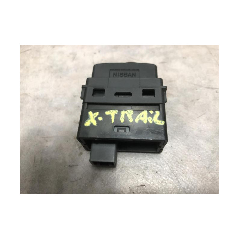 Commande de reglage hauteur de phare NISSAN X-TRAIL 1 PHASE 1 d’occasion