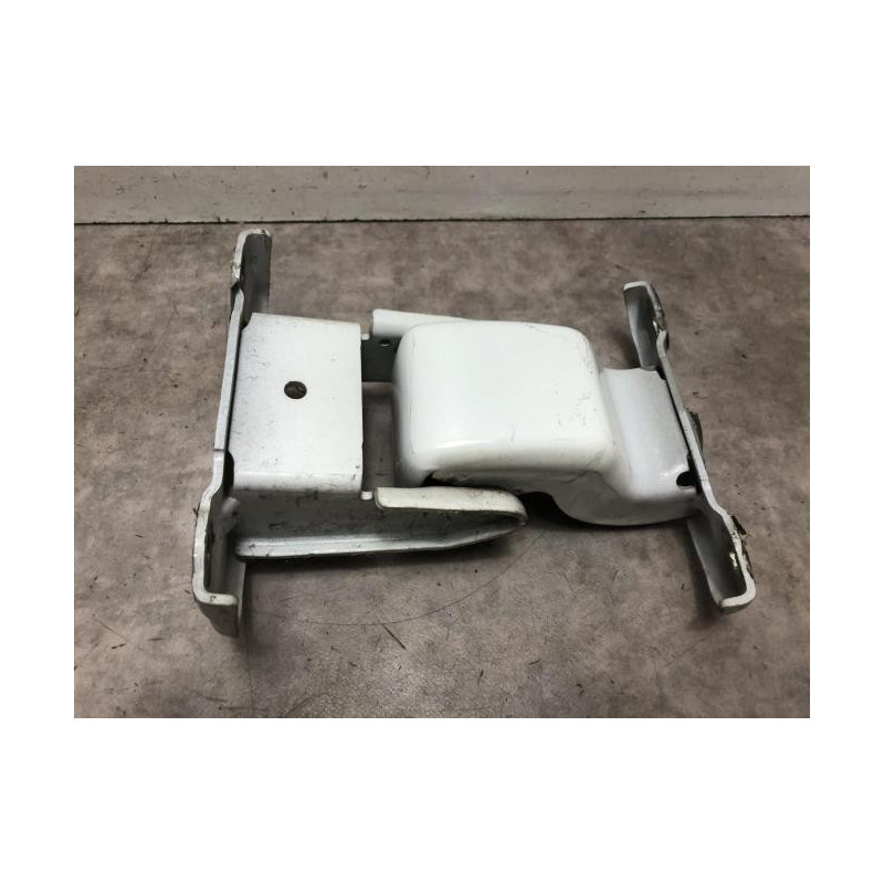 Charniere de porte de coffre gauche RENAULT TRAFIC 2 PHASE 1 d’occasion