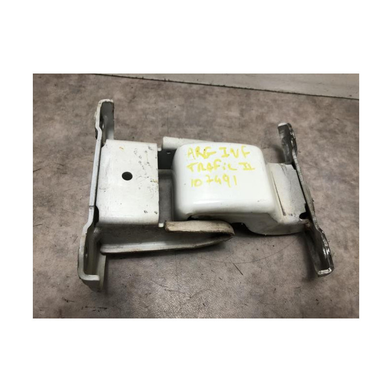 Charniere de porte de coffre gauche RENAULT TRAFIC 2 PHASE 1 d’occasion