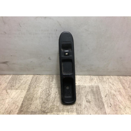 Interrupteur de leve vitre avant droit PEUGEOT 307 PHASE 1 d’occasion