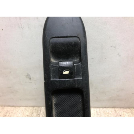 Interrupteur de leve vitre avant droit PEUGEOT 307 PHASE 1 d’occasion