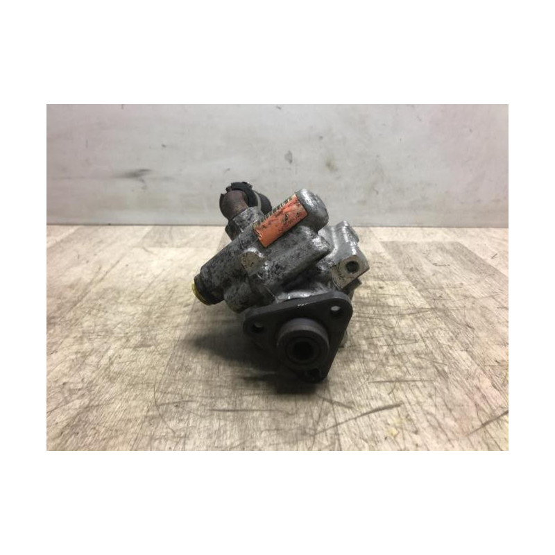 Pompe de direction IVECO DAILY 3 d’occasion
