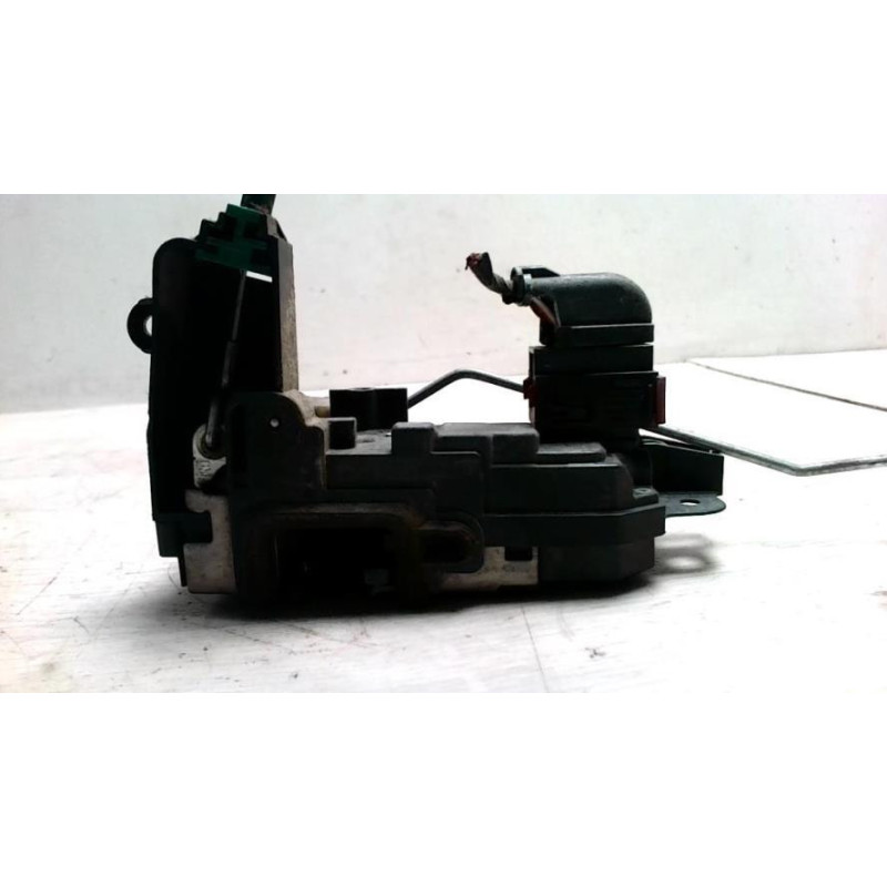 Serrure avant droit OPEL ASTRA H PHASE 1 d’occasion