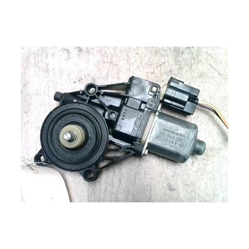 Moteur leve vitre avant droit FORD FIESTA 6 PHASE 1 d’occasion