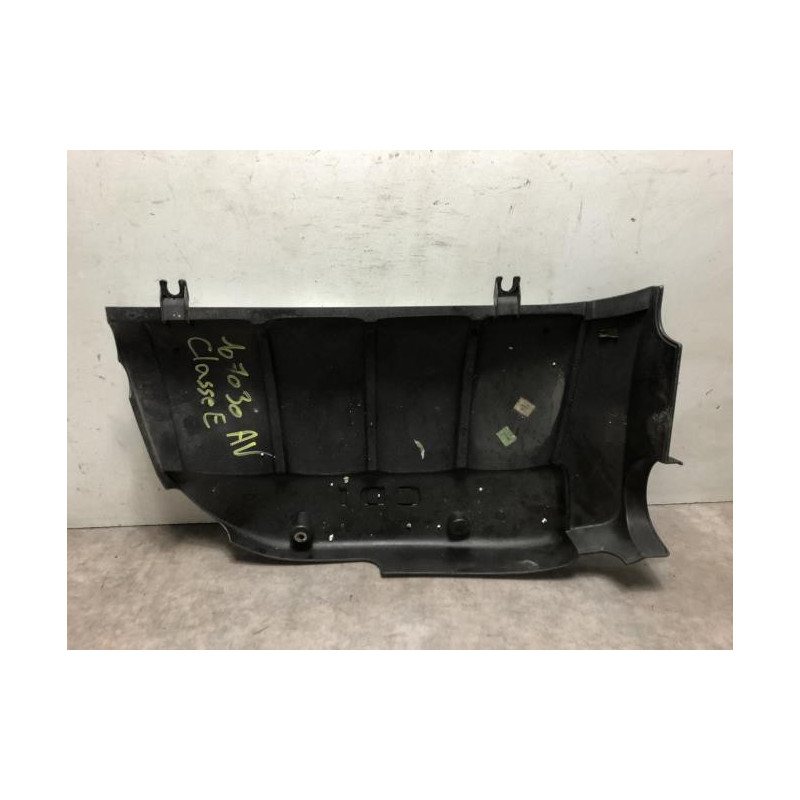 Cache moteur  MERCEDES CLASSE E 210 PHASE 2 d’occasion