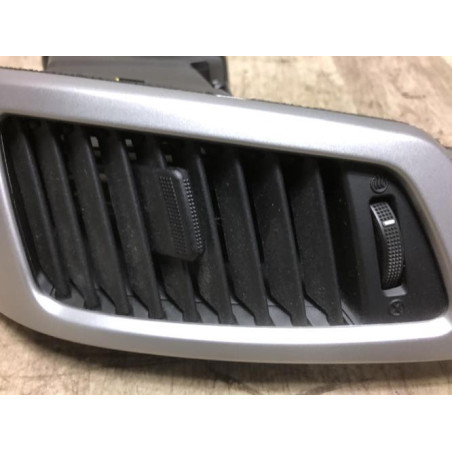 Aerateur tableau de bord KIA VENGA PHASE 1 d’occasion