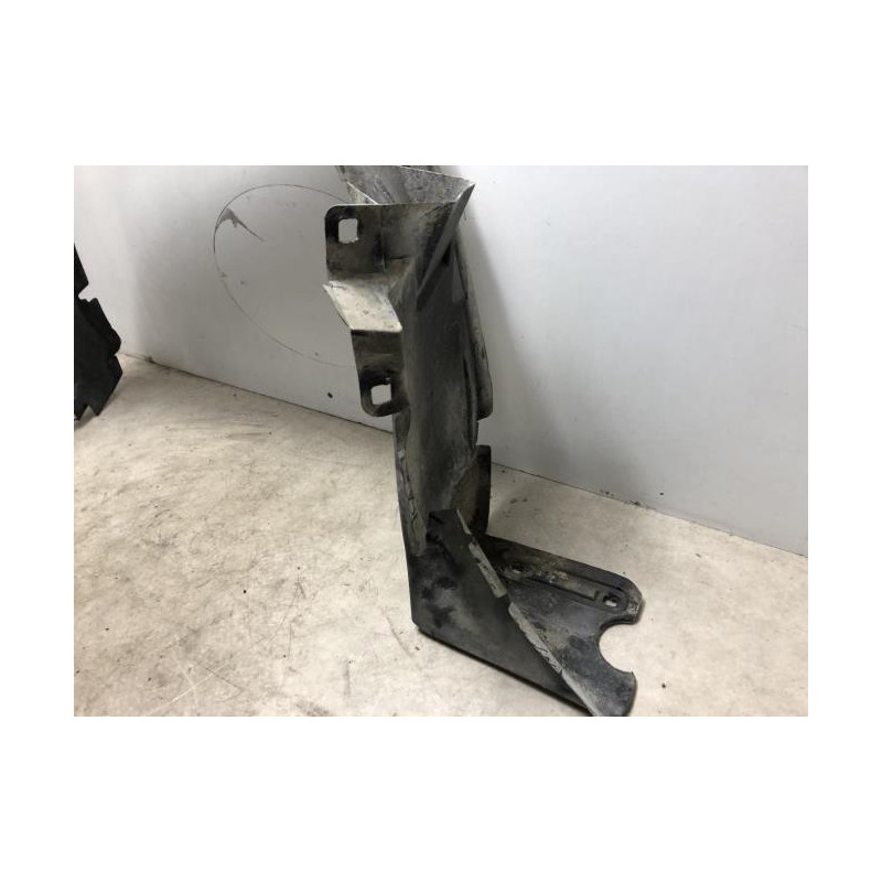 Pare boue avant droit MERCEDES CLASSE E 210 PHASE 2 d’occasion