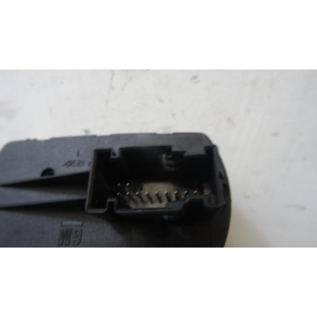 Interrupteur de leve vitre avant gauche OPEL CORSA 1.3 CDTI d’occasion
