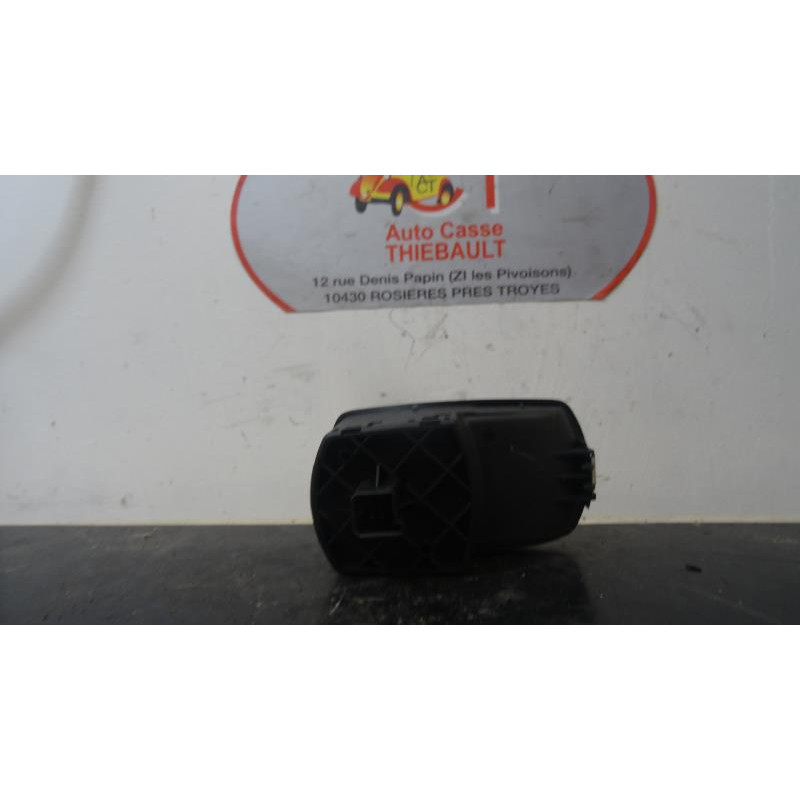 Interrupteur de leve vitre avant droit OPEL CORSA (D) PHASE 1 d’occasion