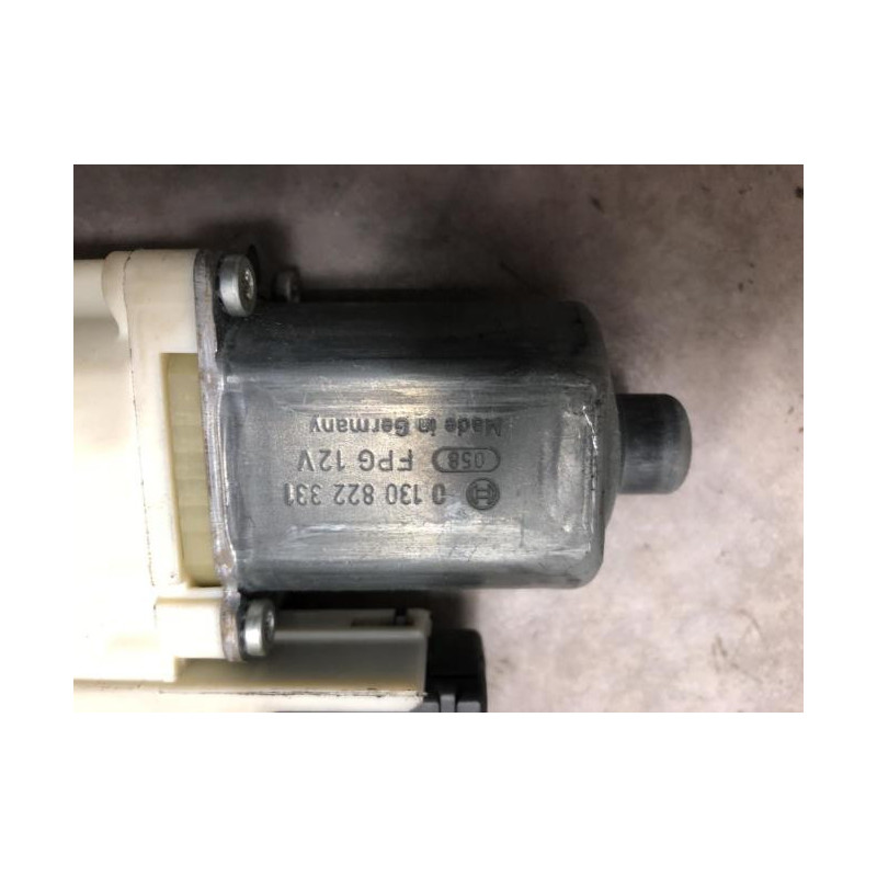 Moteur leve vitre arriere droit RENAULT MEGANE 3 PHASE 1 d’occasion