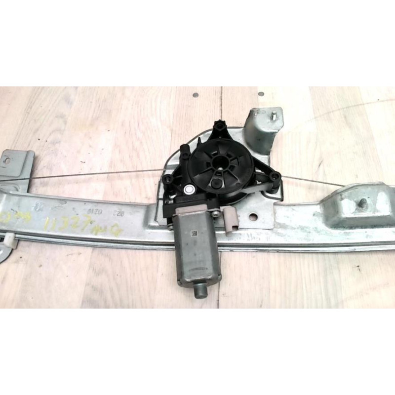 Leve vitre electrique avant gauche CITROEN C3 3 PHASE 1 d’occasion
