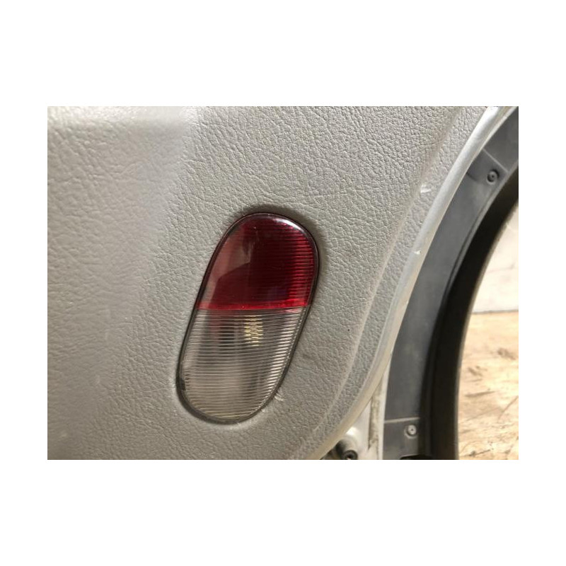 Porte arriere droit KIA SORENTO 1 PHASE 1 d’occasion
