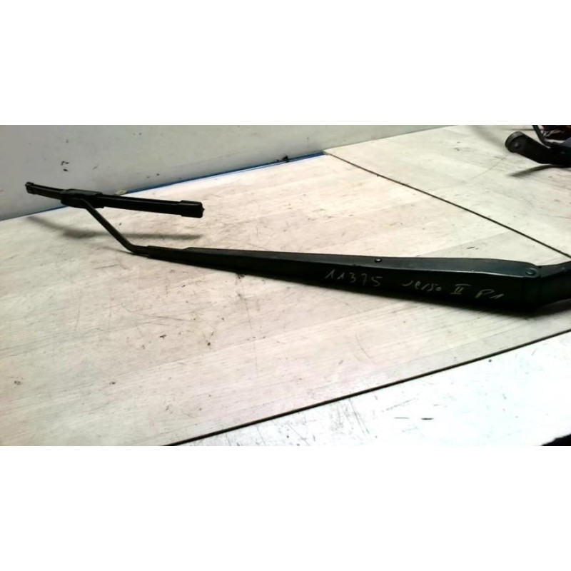 Bras essuie glace avant TOYOTA COROLLA VERSO 2 PHASE 1 d’occasion