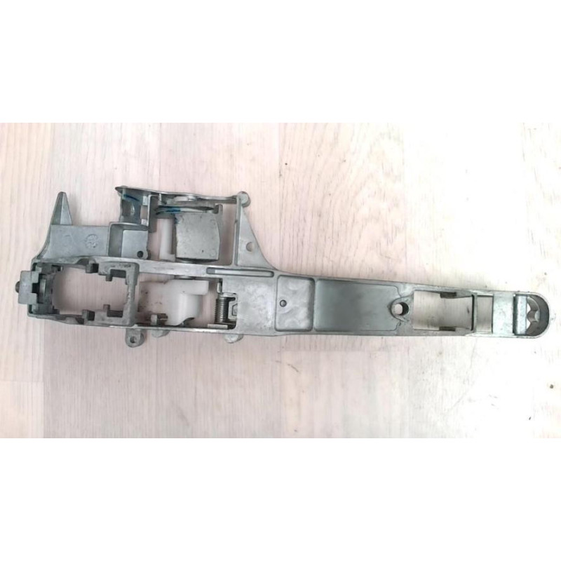 Support poignee porte avant droite PEUGEOT 207 PHASE 2 d’occasion